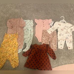 Carter’s 3M Baby Girl Lot 6pc Includes 2 Sleepers 2 NWT 2 gently worn